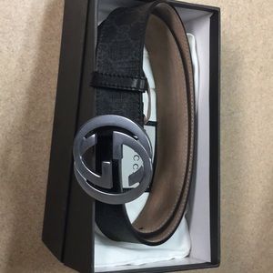 Authentic, Chrome, New w/out tags Gucci Belt